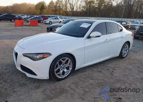 2018 Alfa Romeo Giulia Ti Rwd z USA, uszkodzony, nr VIN ZARFAECN5J7580467